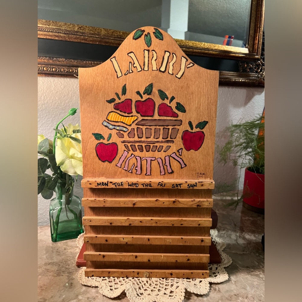 Vintage Wooden Perpetual Calendar Wall -Apples “Kathy” “Larry” without tiles 17”